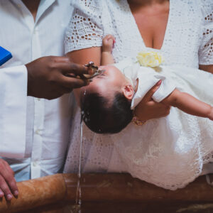 Il rito del battesimo, fotografo specializzato a Roma, Fotonardo reportage.